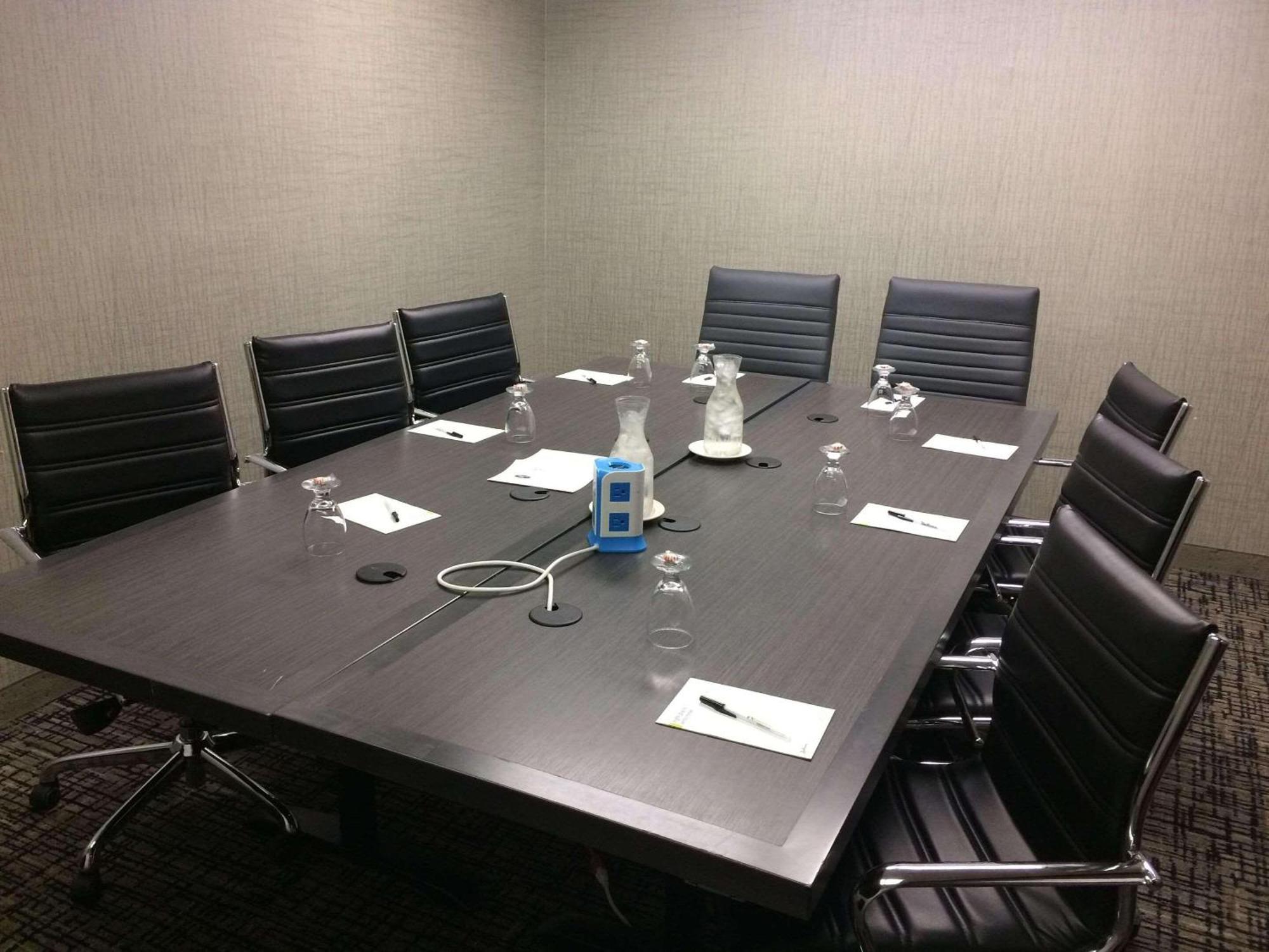 Holiday Inn Coralville - Iowa City By Ihg Exteriör bild