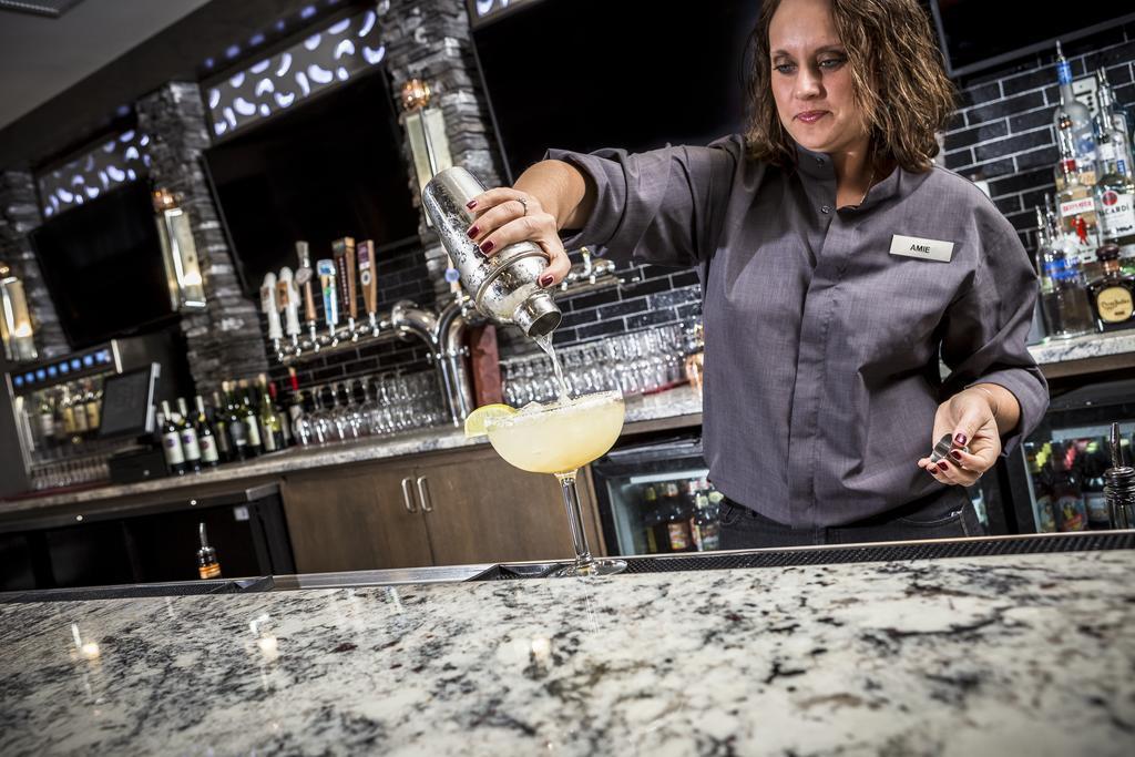 Holiday Inn Coralville - Iowa City By Ihg Exteriör bild